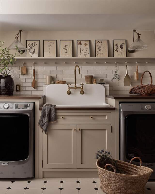 15-Farmhouse Laundry Room Paint Color Ideas That Never Go Out Of Style