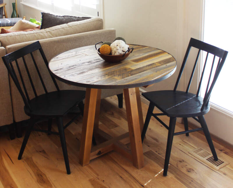 10  Affordable Round Farmhouse Table Ideas for Cozy Dining Experiences